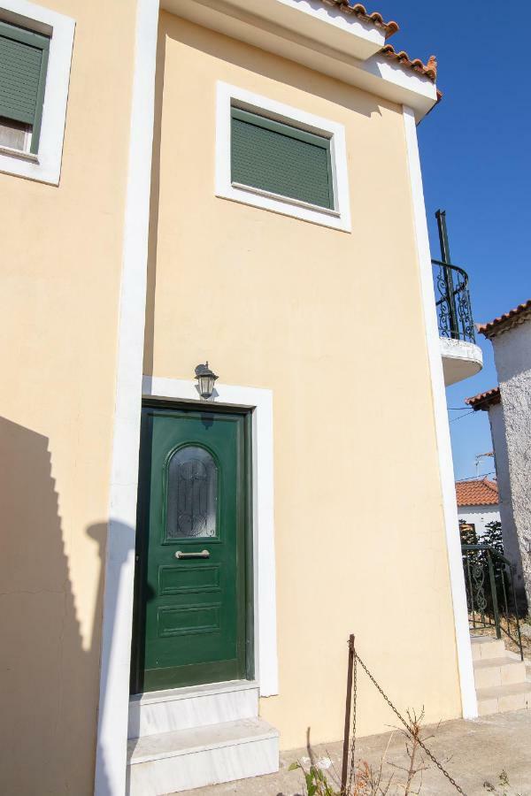 Peroulia Apartments Kómboi 외부 사진